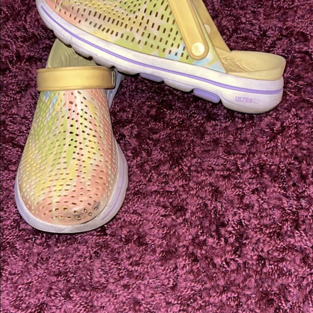 Shoes - Picture 2 of 2